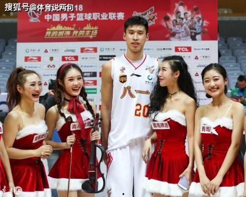 cba吃瓜图片,吃瓜图鉴，揭秘赛场幕后趣闻