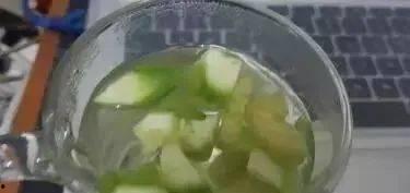 吃瓜泡水喝,吃瓜泡水，清凉一夏的养生秘籍